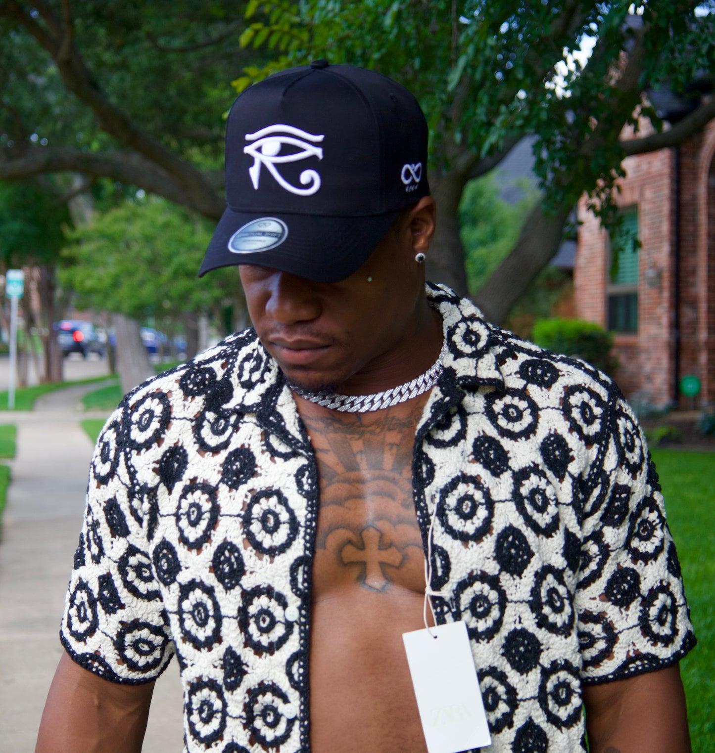 EYE OF HORUS B/W TRUCKER HAT